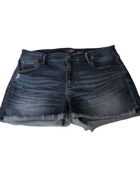 Denizen from Levi's faded blue denim cut-off shorts, size 14-32